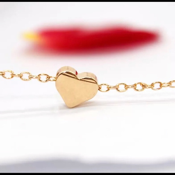 Dainty Heart Gold Choker 🌸🌸 - Picture 2 of 3